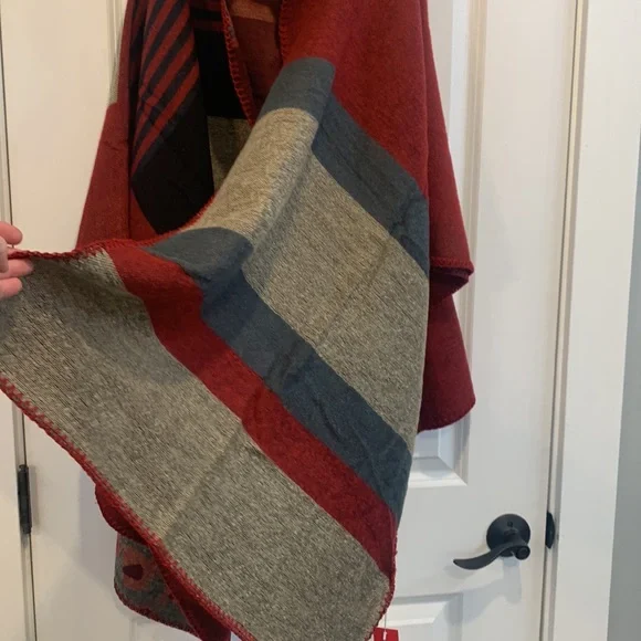 Wrap - NWT - Picture 9 of 11